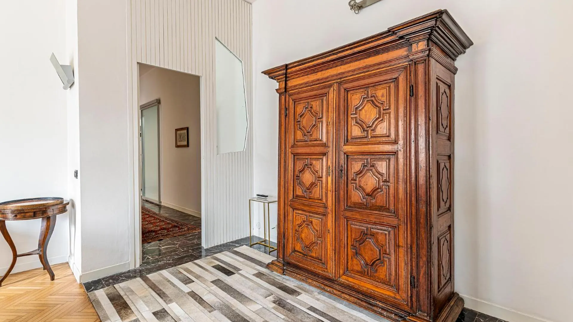 Luxury 4 Bedrooms Apartment In The Center Of Milan